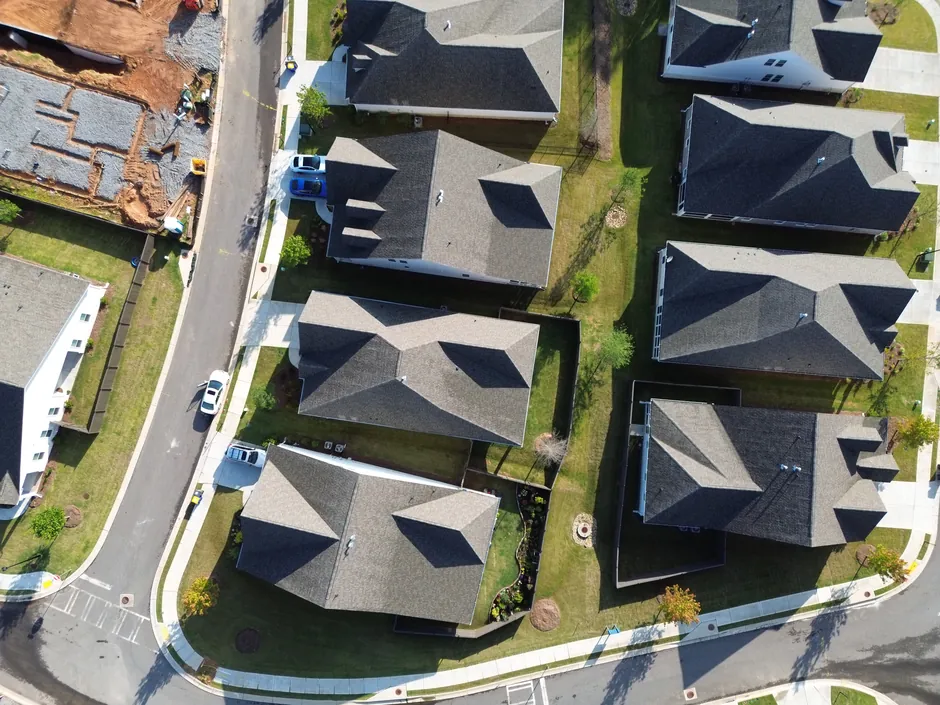 Gutter maintenance between cleanings